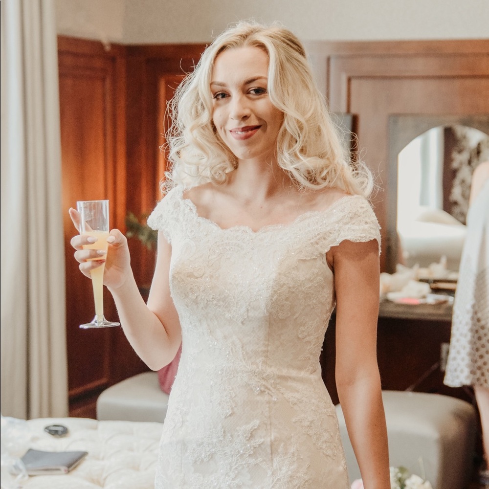 Oleg Cassini Wedding Dress - Picture 2 of 7